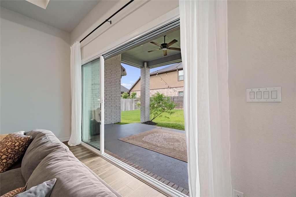 622 Platinum Stone Lane - Photo 10