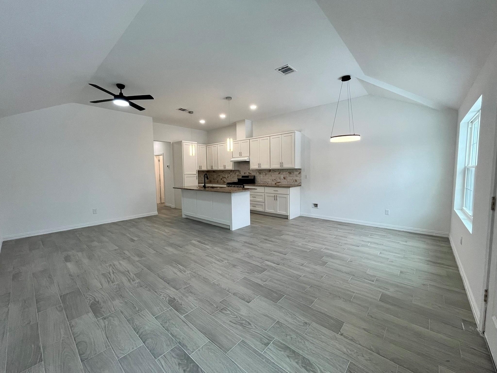 5706 Howell Street - Photo 6