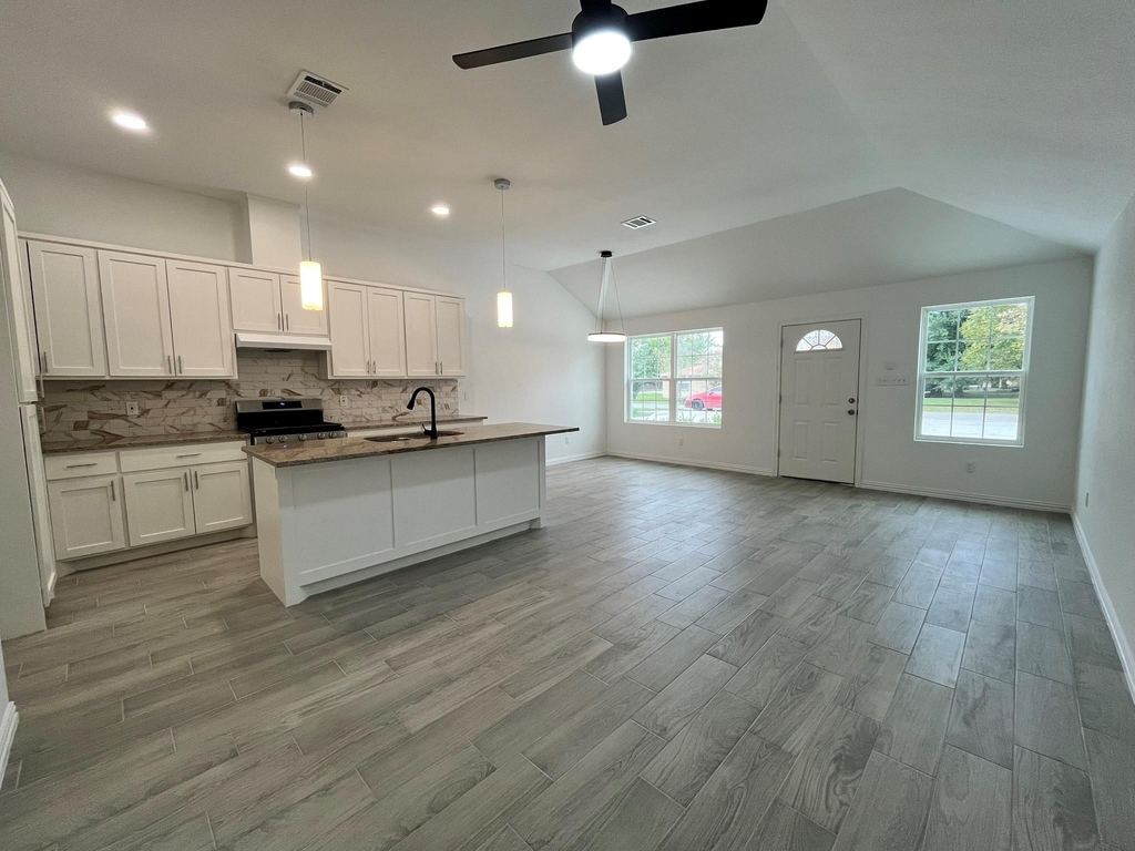 5706 Howell Street - Photo 5