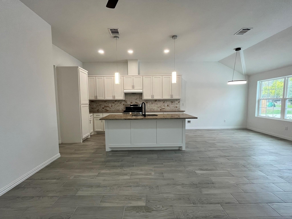 5706 Howell Street - Photo 8