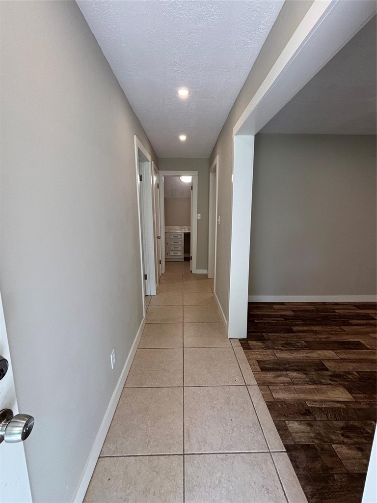 8049 Forest Hills Drive - Photo 10