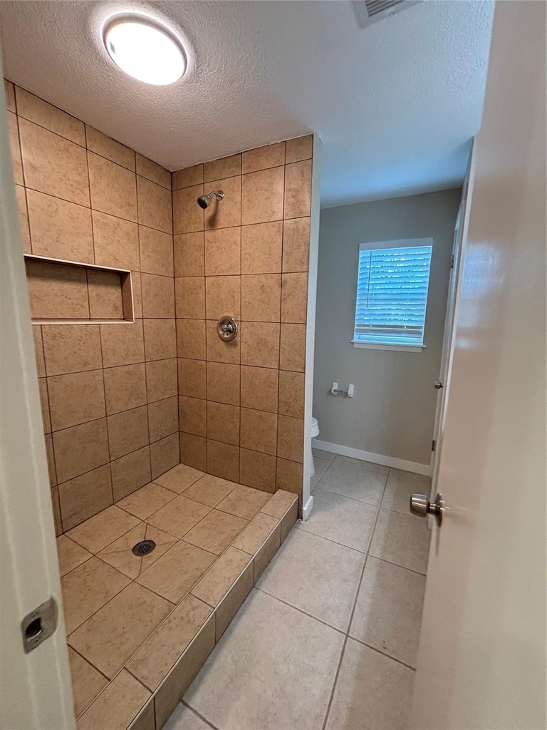 8049 Forest Hills Drive - Photo 30