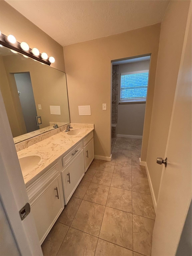 8049 Forest Hills Drive - Photo 26
