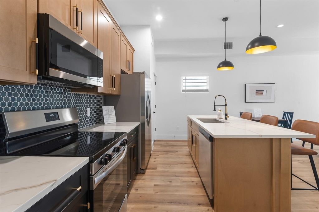 8007 Cora Street - Photo 14