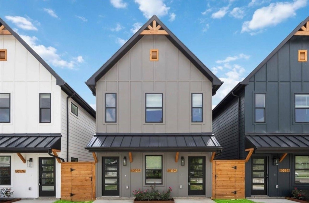 8007 Cora Street - Photo 0