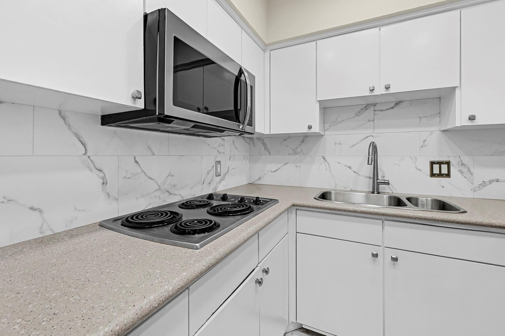 2601 Bellefontaine Street - Photo 2