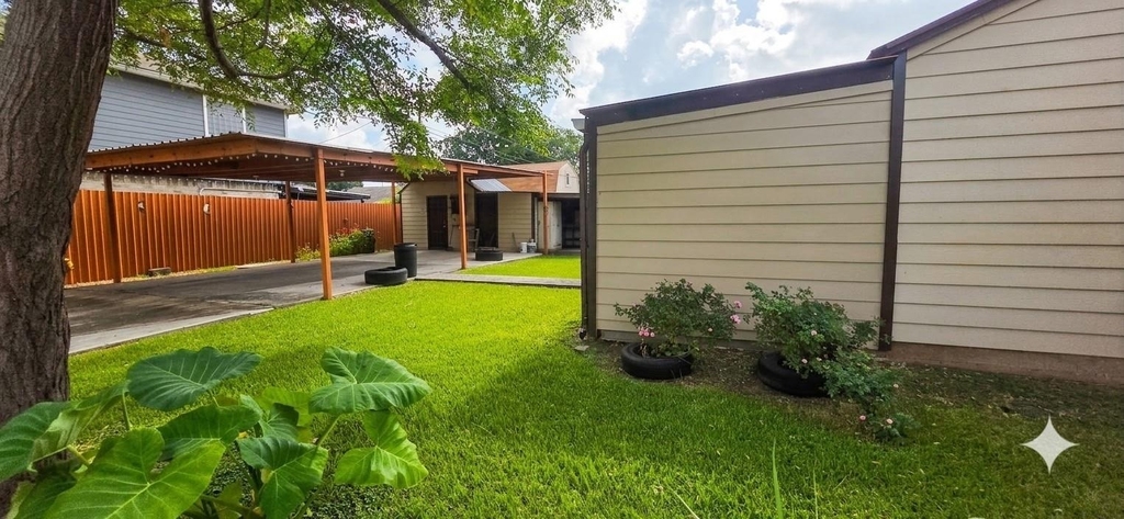 2110 5th Street - Photo 4
