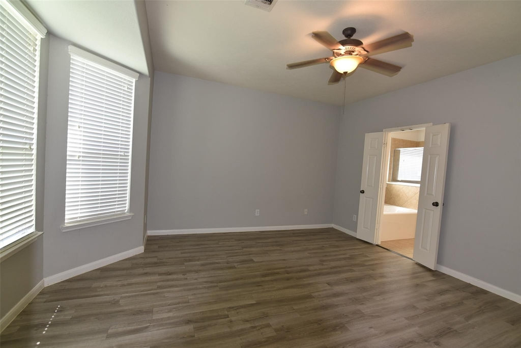 7927 Cardinal Landing Lane - Photo 15