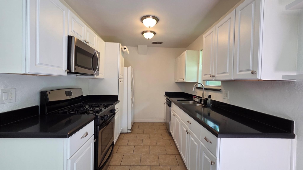 5434 Goldspier Street - Photo 9