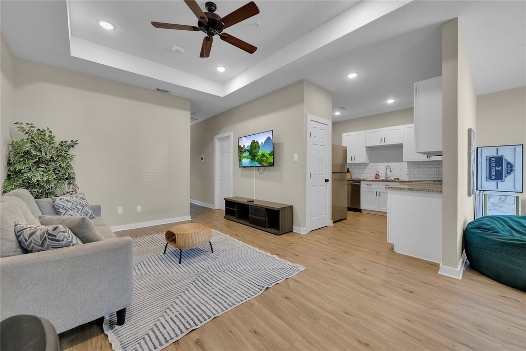10317 Lake Road - Photo 3