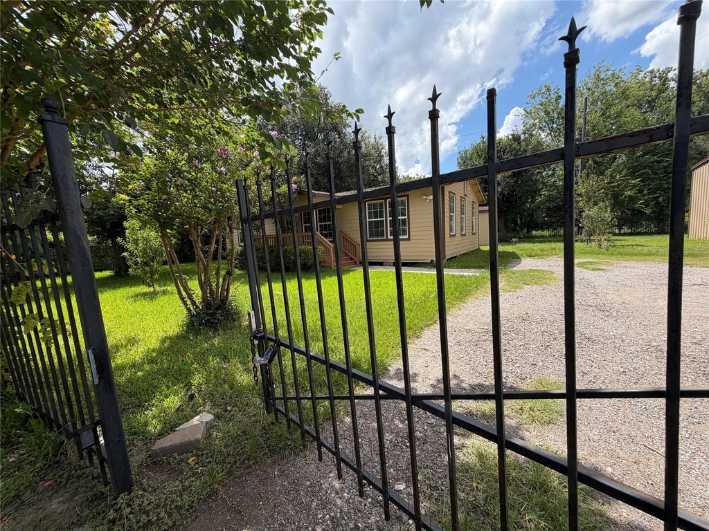 8907 Meadow Vista Boulevard - Photo 25