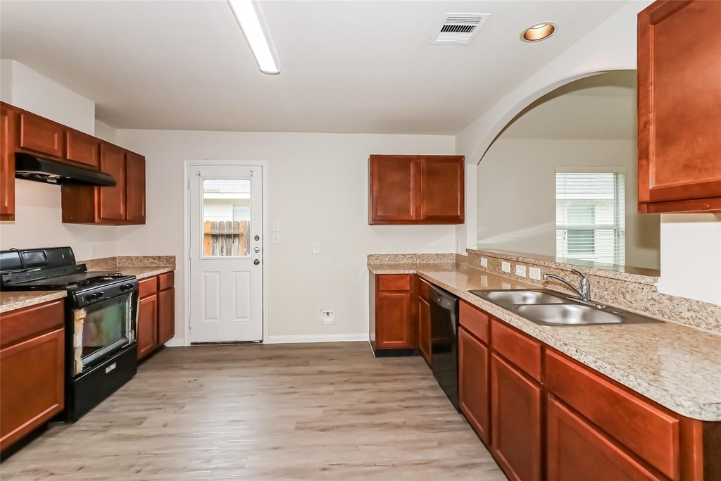 5627 Plantation Forest Drive - Photo 1