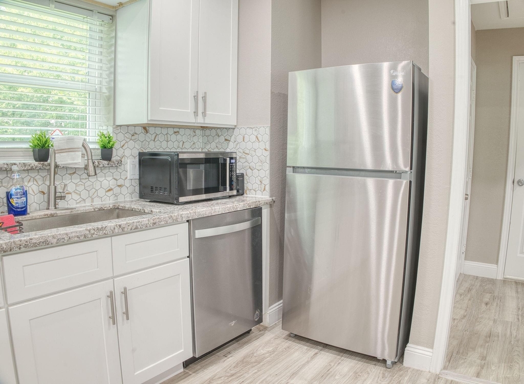 8150 Herschelwood Street - Photo 7