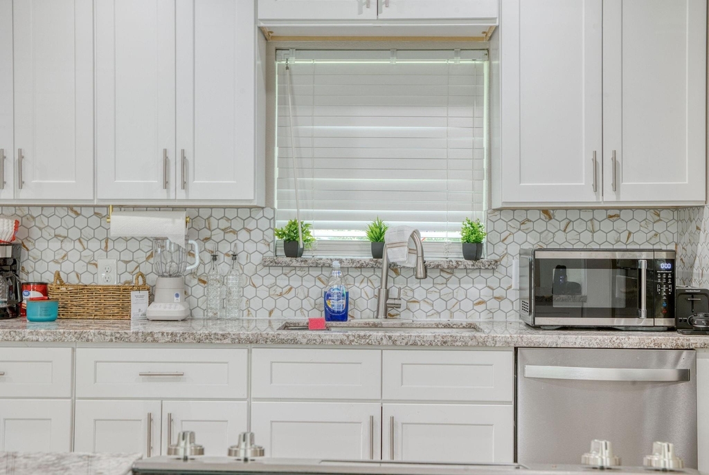 8150 Herschelwood Street - Photo 4