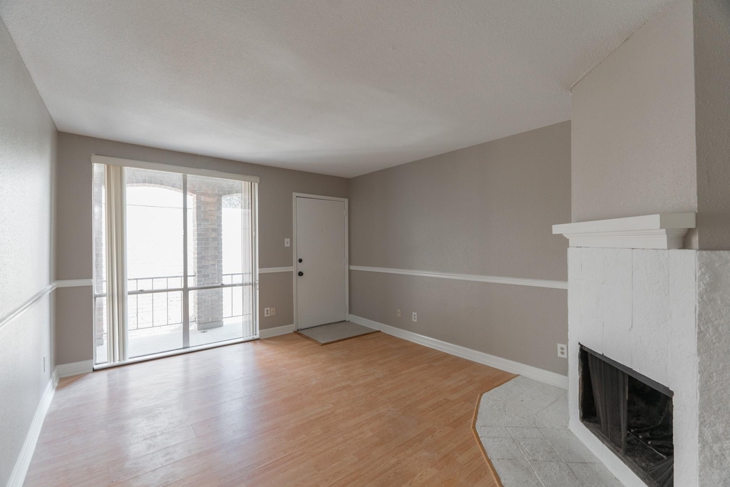 4635 Wild Indigo Street - Photo 4