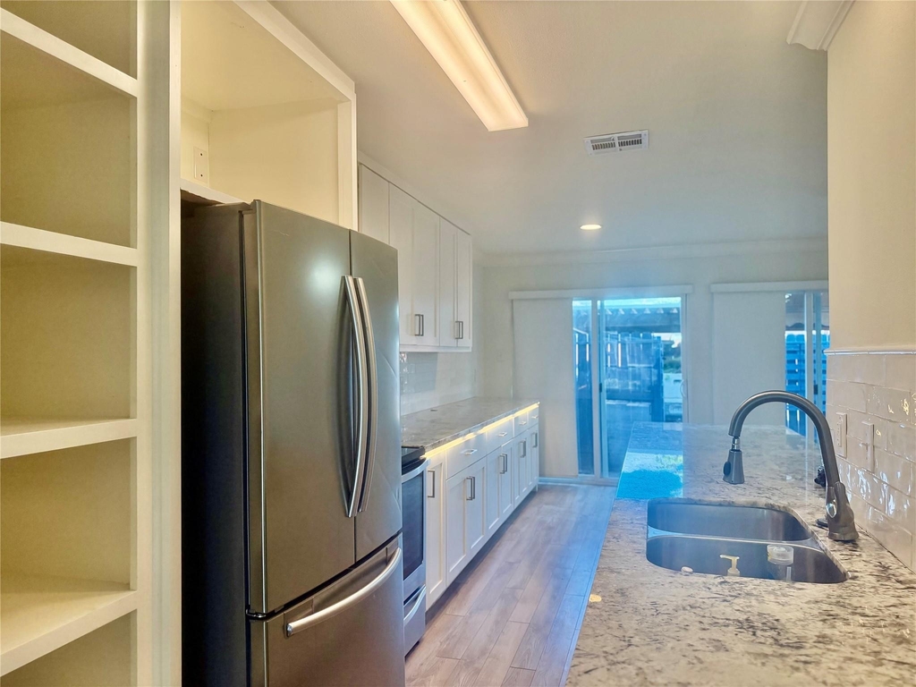5800 Lumberdale Road - Photo 9