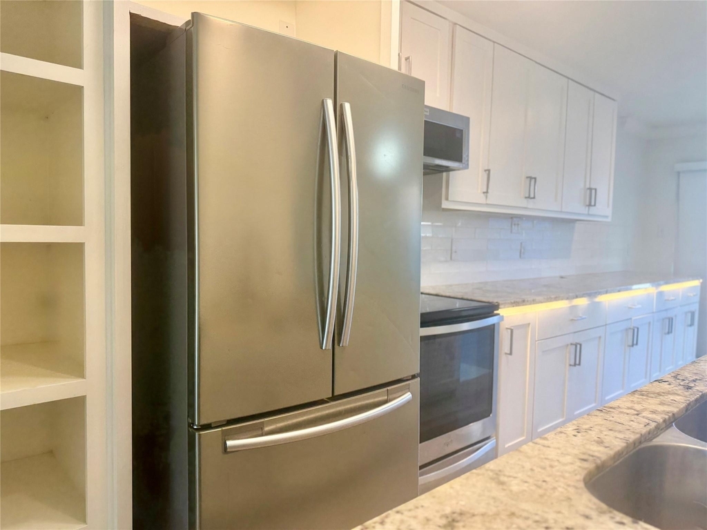 5800 Lumberdale Road - Photo 8