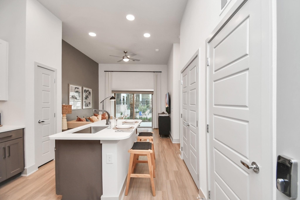 1617 Enid Street - Photo 5