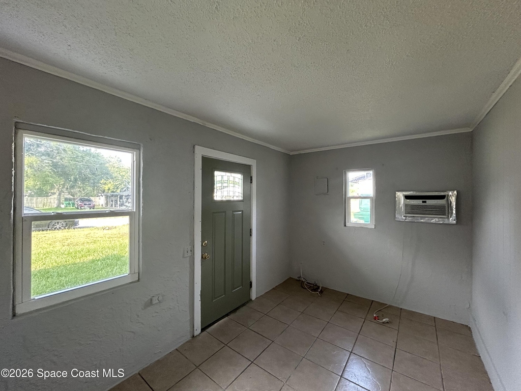 1628 Sue Drive - Photo 5