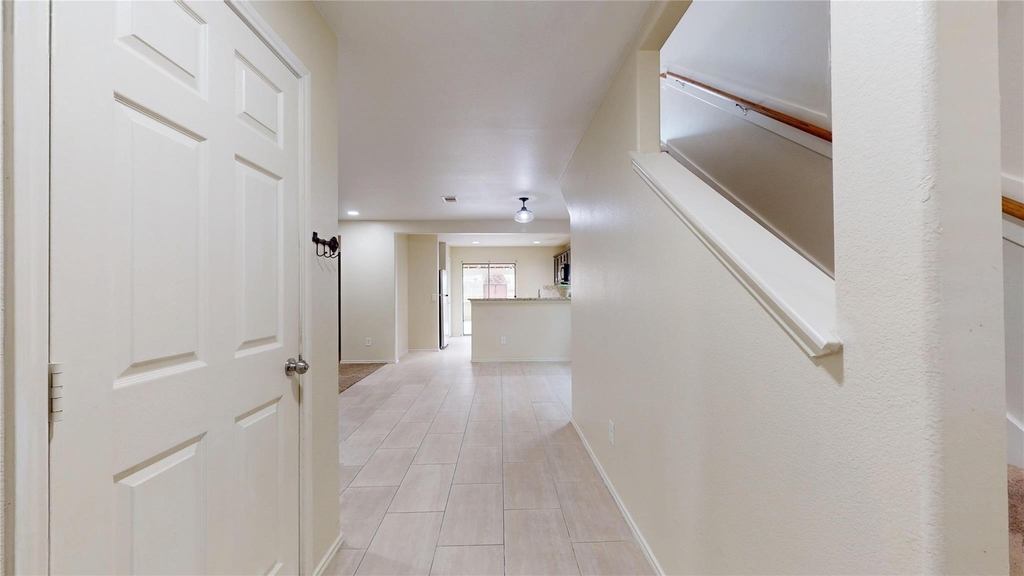 16510 Mandate Drive - Photo 4