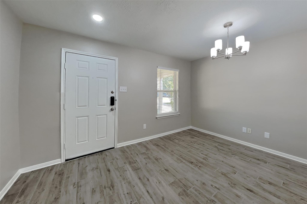 3431 W Rainmill Drive - Photo 2