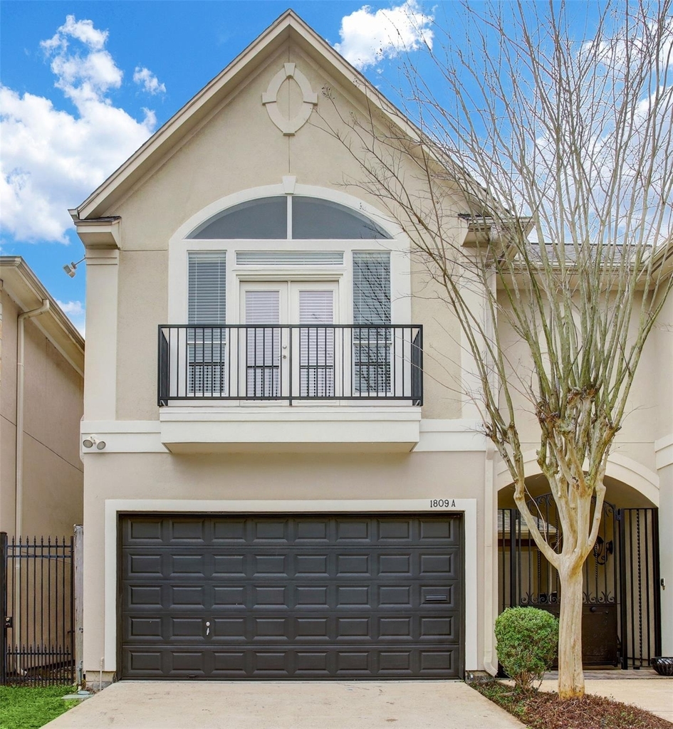 1809 W Clay Street - Photo 0