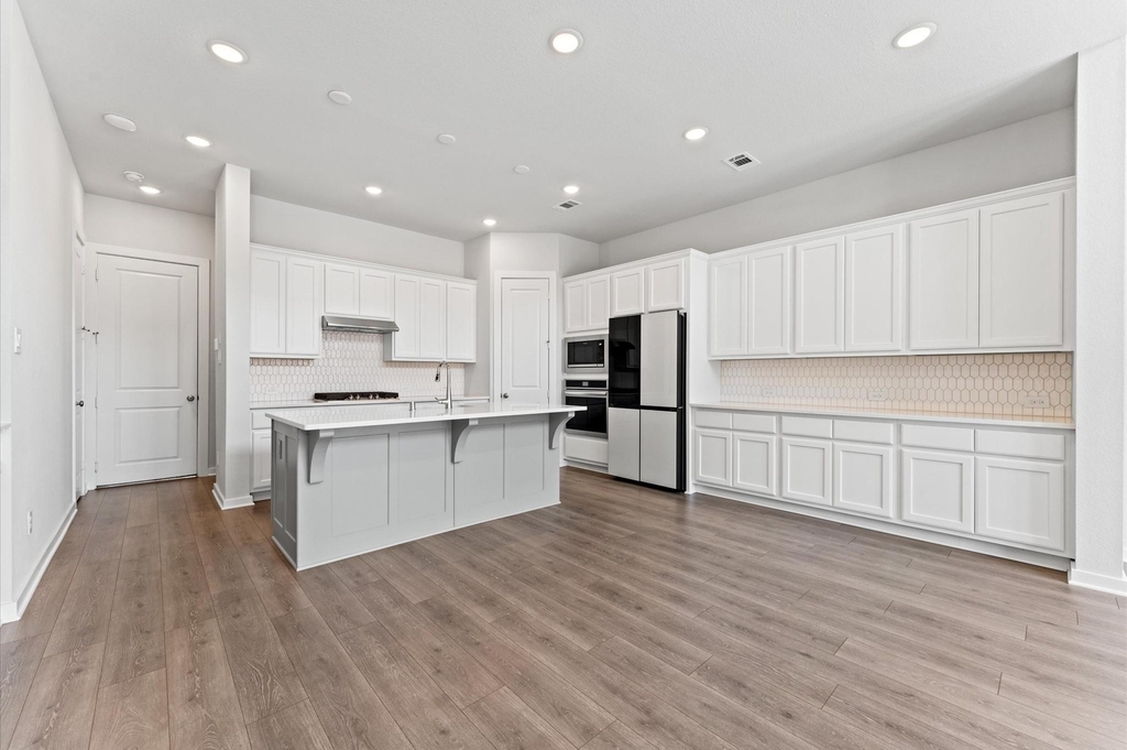 16514 Lake Austin Street - Photo 9