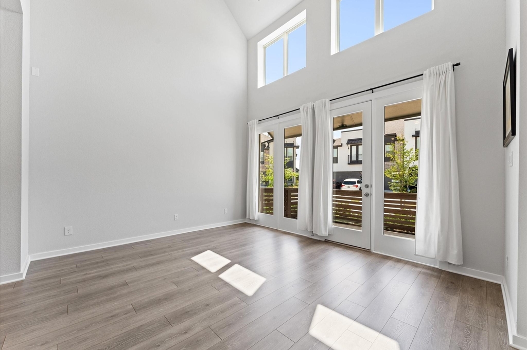 16514 Lake Austin Street - Photo 6