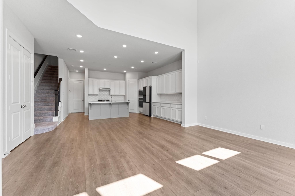 16514 Lake Austin Street - Photo 3