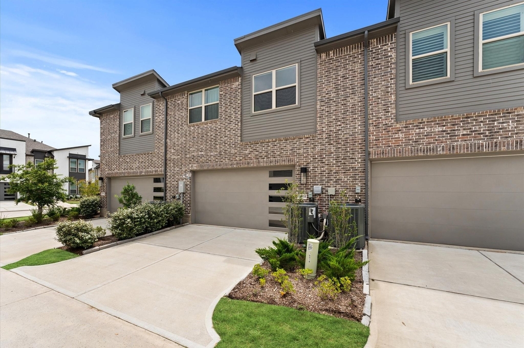 16514 Lake Austin Street - Photo 34