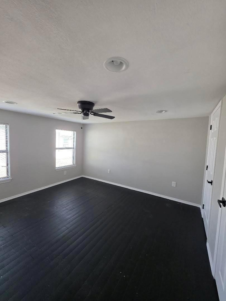 310 Paddock Road - Photo 5