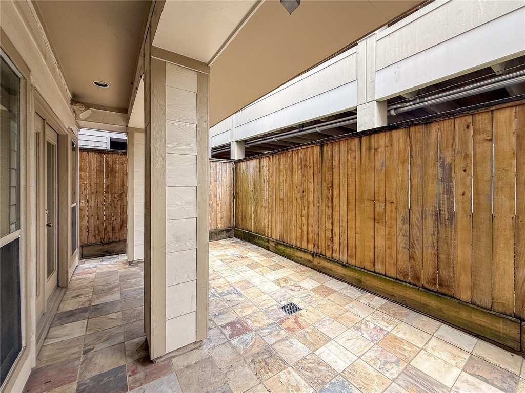 621 Hartman Street - Photo 7