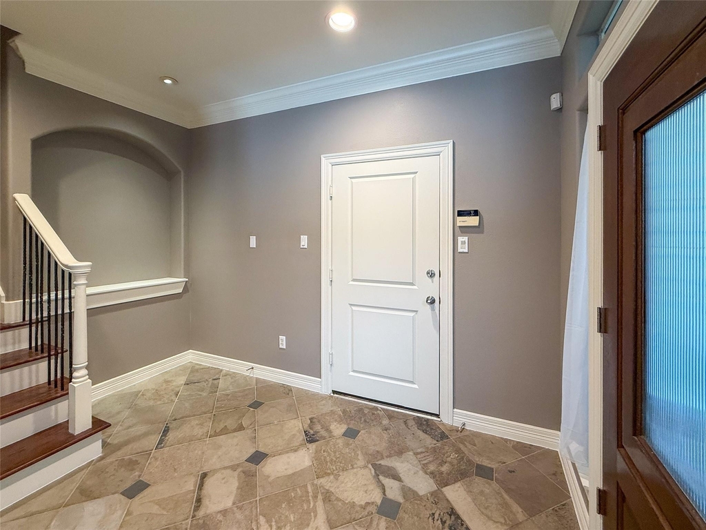 621 Hartman Street - Photo 2