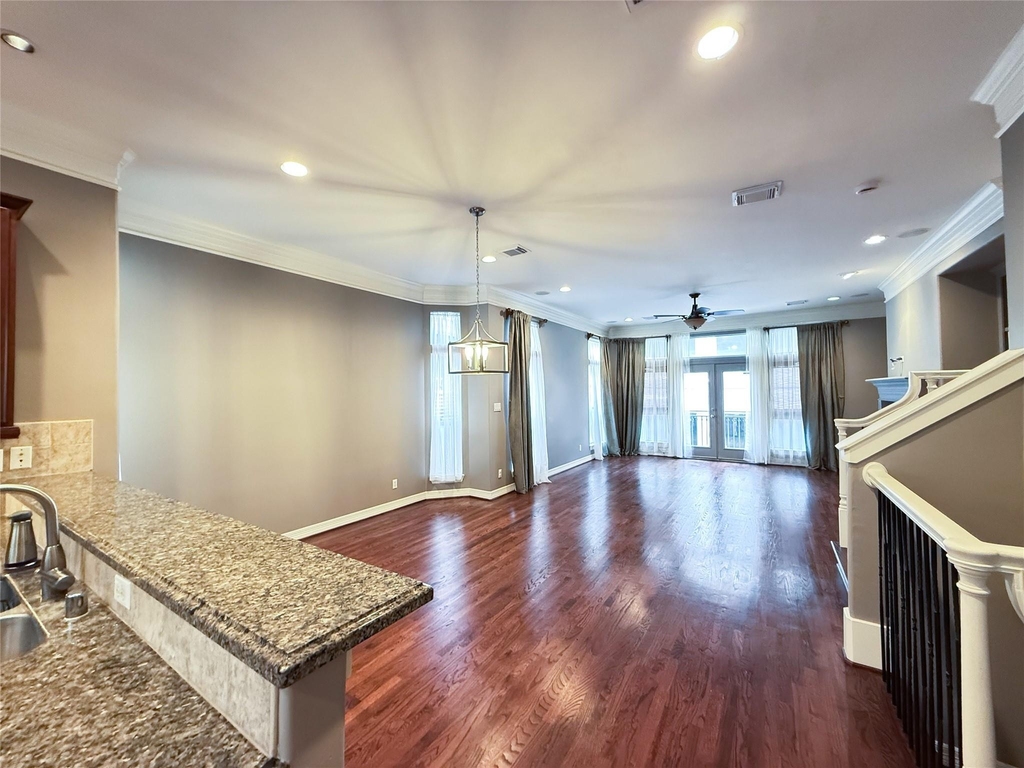 621 Hartman Street - Photo 11