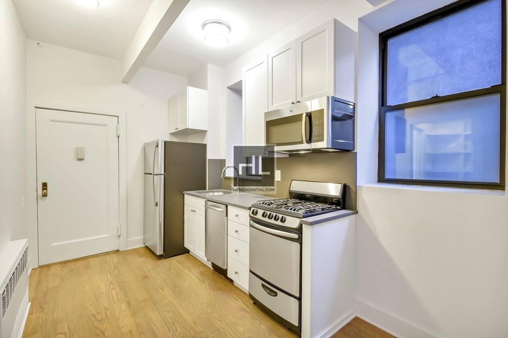 East 25th Street - Photo 1