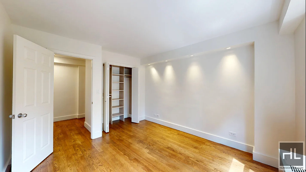 East 63 Street - Photo 9