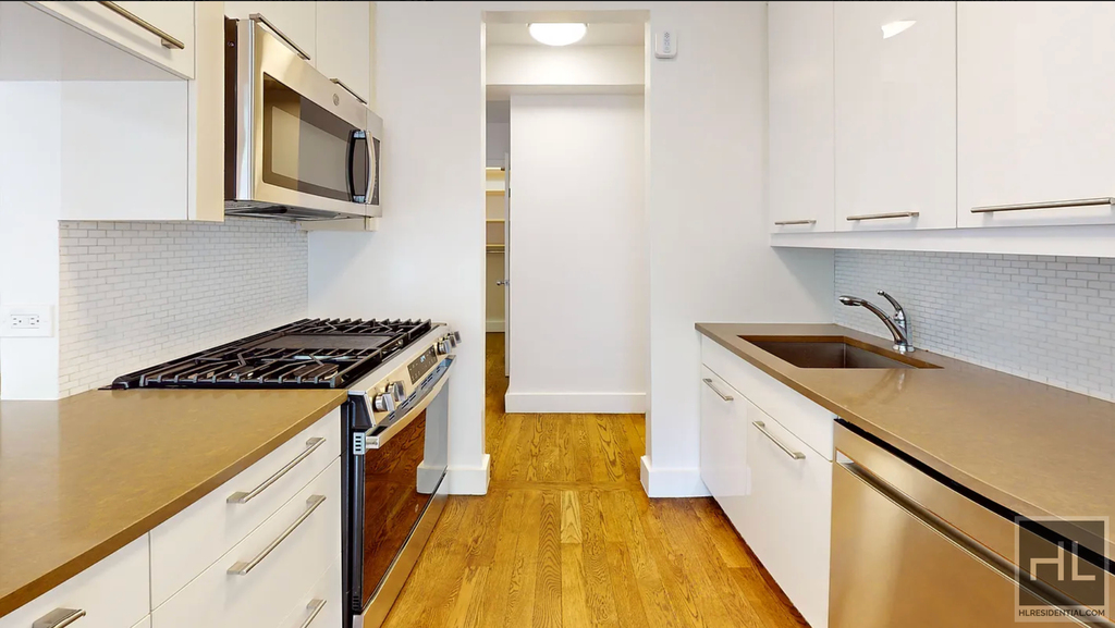 East 63 Street - Photo 7