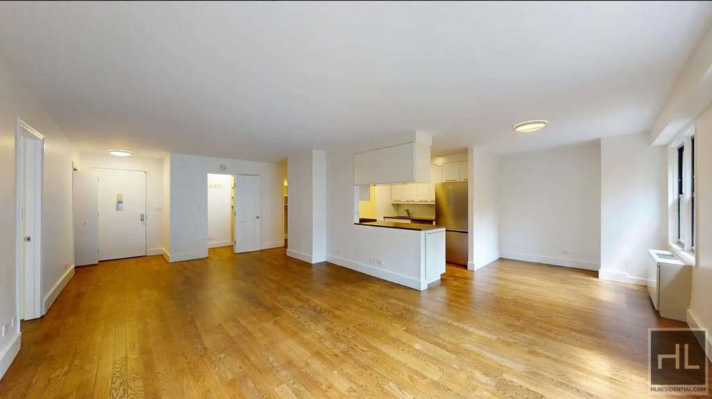East 63 Street - Photo 3