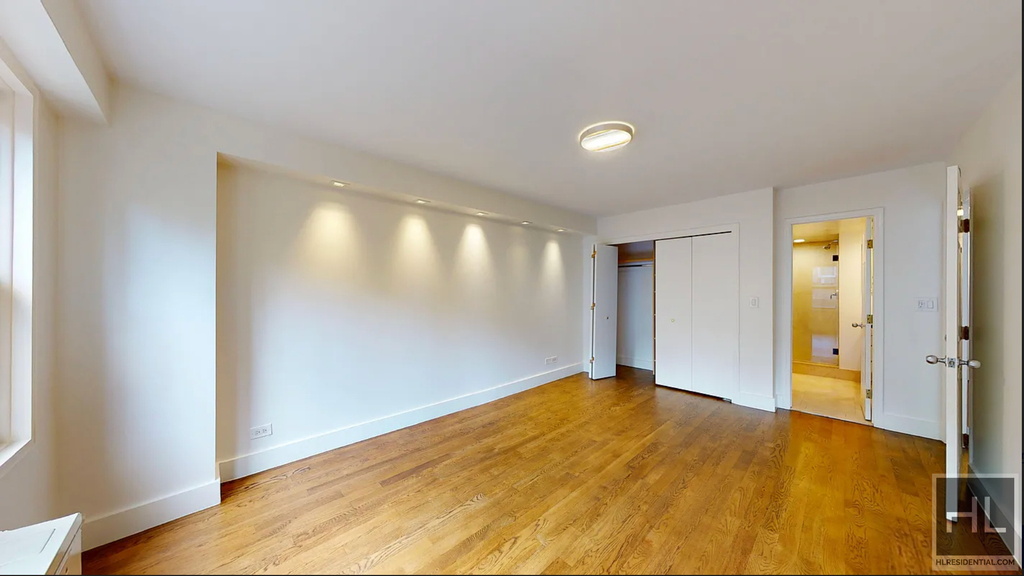 East 63 Street - Photo 11