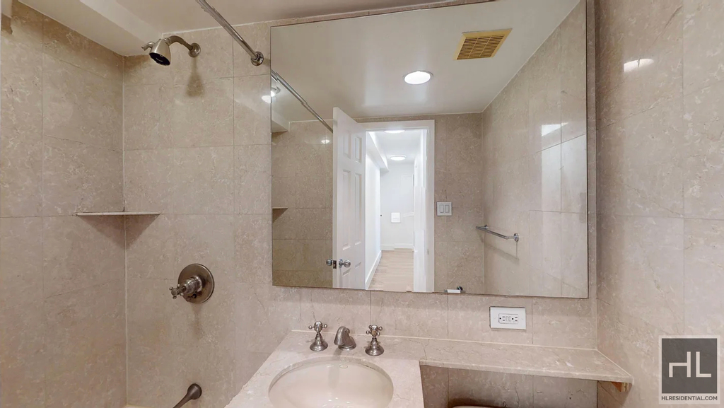East 63 Street - Photo 13