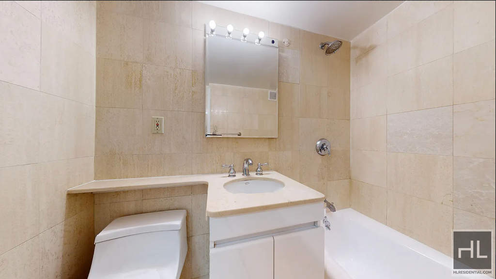 East 63 Street - Photo 3