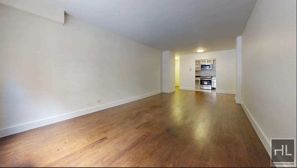 East 63 Street - Photo 5