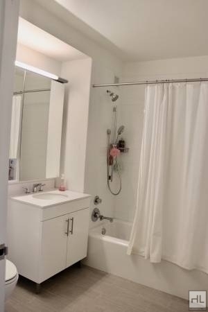 West 57th Street - Photo 8
