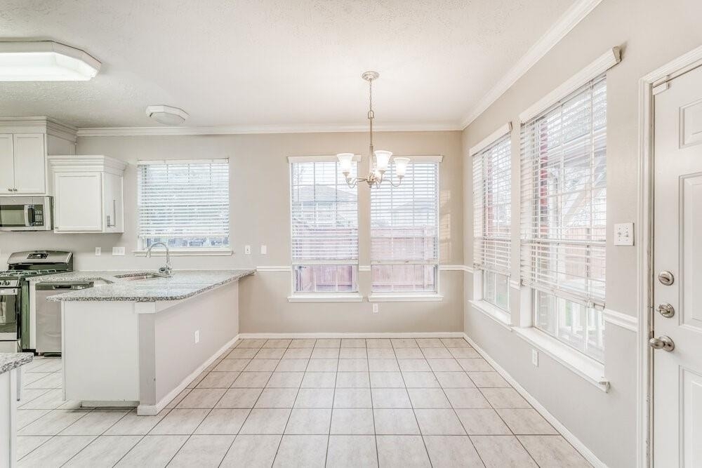 15303 Goodman Street - Photo 4