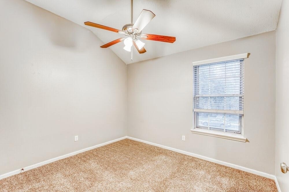 15303 Goodman Street - Photo 10