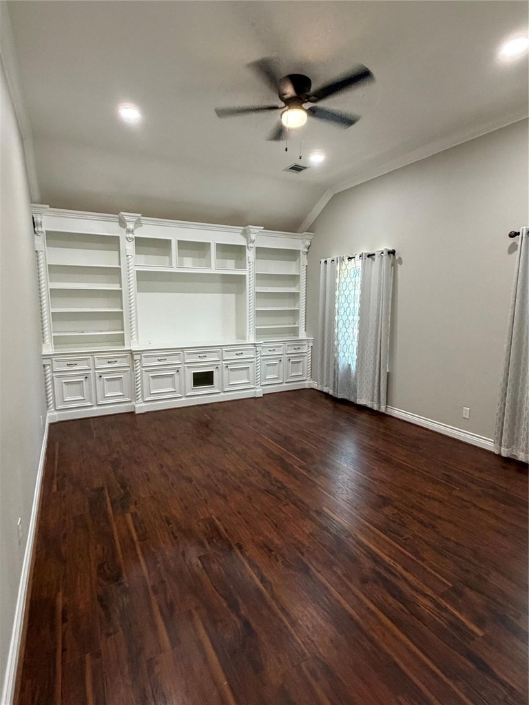 1523 Glen Oaks Drive - Photo 9