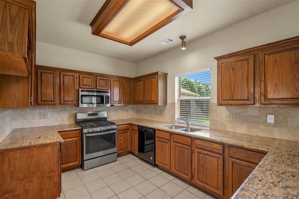4922 Moss Run Drive - Photo 7