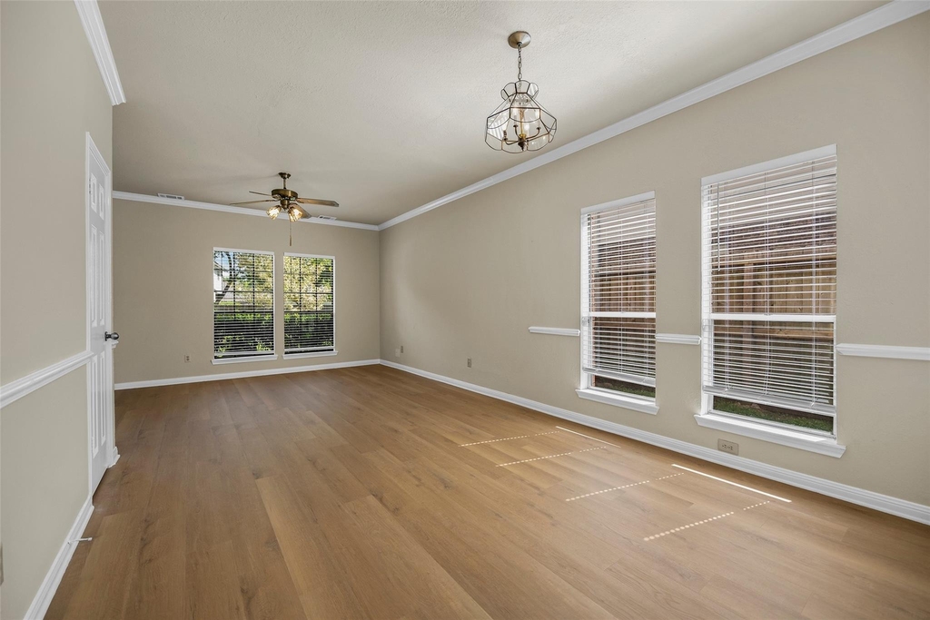 4922 Moss Run Drive - Photo 4