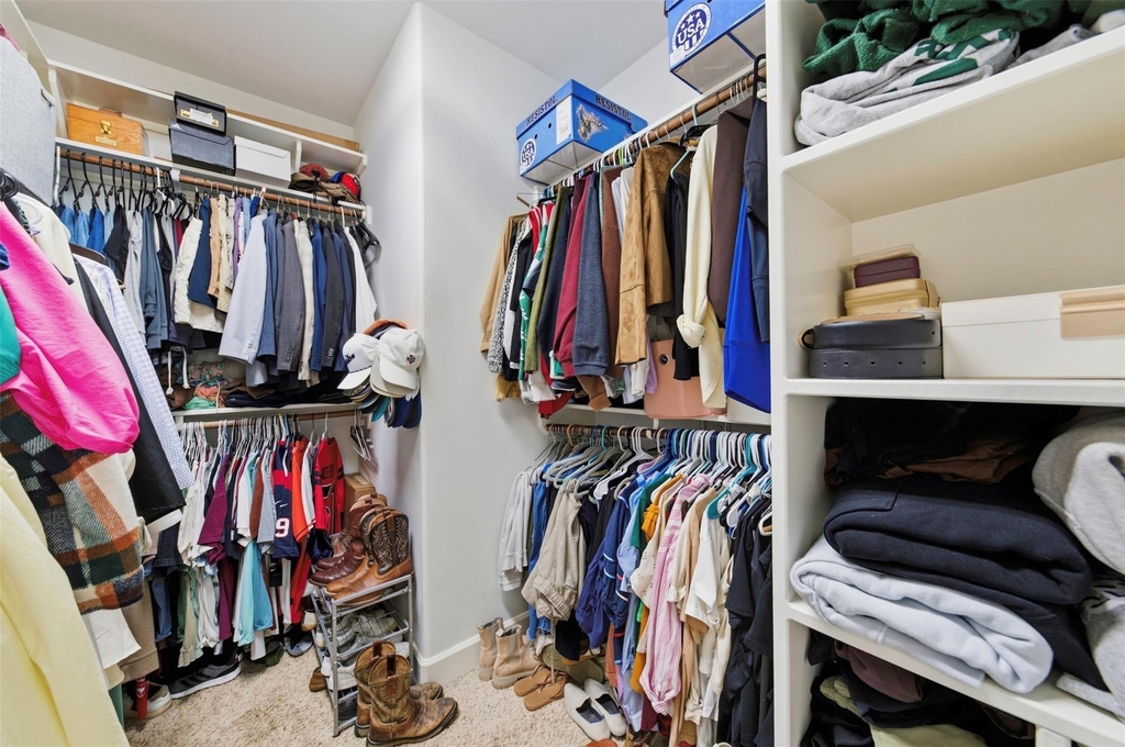 214 W 28th Street - Photo 24