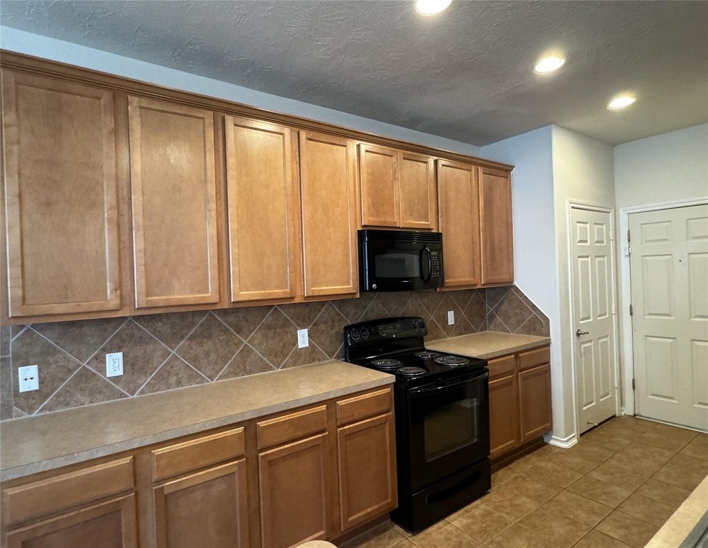 11515 Jacinth Court - Photo 10